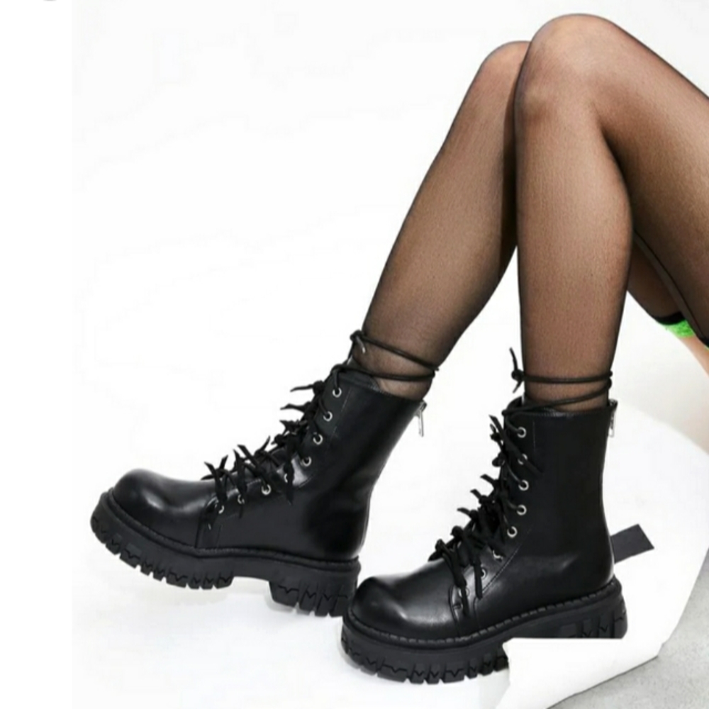 NWOT Current Mood Pricked Off Combat Boots